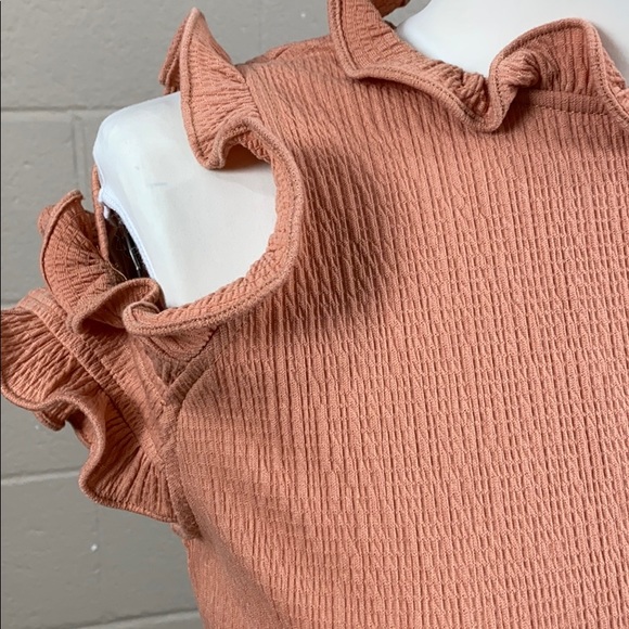 SAMPLE: Peep Shoulder Tee - Picture 2 of 5